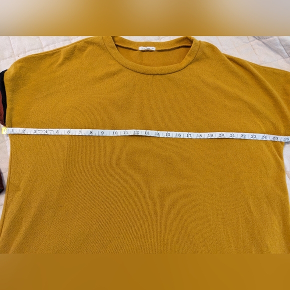 Gold & Stripe Sweater 🍂 M - Picture 2 of 3